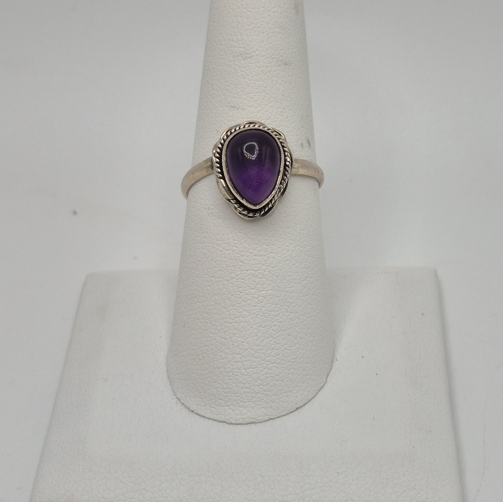 Beautiful Amethyst Purple Stone Sterling Silver Ring. Size 8.5 Adjusts. Simple.